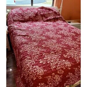 Madison Park Full/ Queen Sz 3 pcs Quilt Blanket Bedding Set  - Red Floral